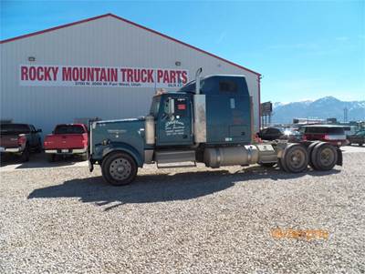 Western Star 4964EX Salvage Truck