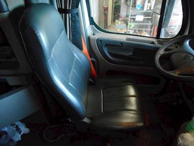 Freightliner Cascadia Seat