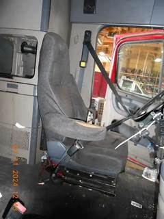 Freightliner Cascadia Left Seat