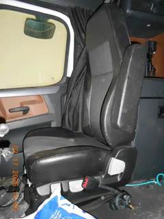 Freightliner Cascadia Right Seat