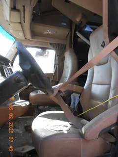 Kenworth T680 Left Seat