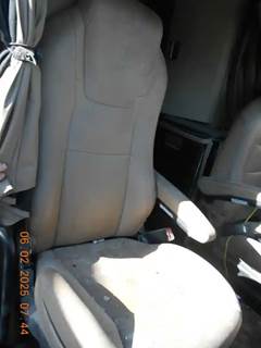 Kenworth T680 Right Seat