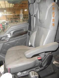 Kenworth T680 Right Seat