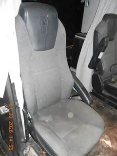 Kenworth T680 Right Seat