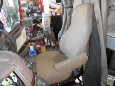 Volvo VNL Right Seat