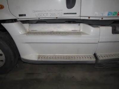 Freightliner Cascadia Left Fairing