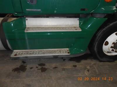 Freightliner Cascadia Right Fairing