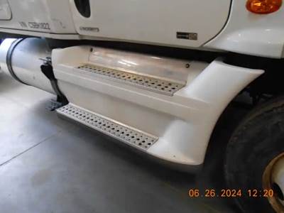 Freightliner Cascadia Right Fairing