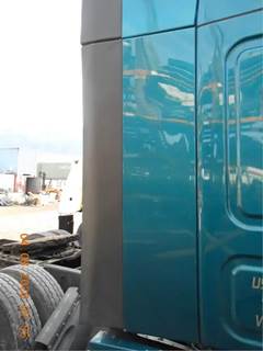 Freightliner Cascadia Right Sleeper Fairing