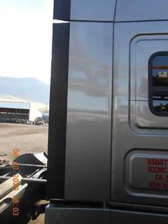 Freightliner Cascadia Right Sleeper Fairing