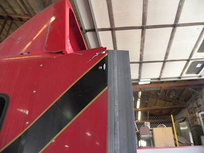 Freightliner Columbia 120 Sleeper Fairing for a 2005 Freightliner Columbia CL120
