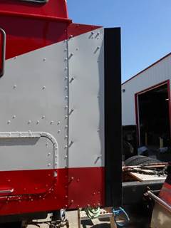 International 9400i Left Sleeper Fairing