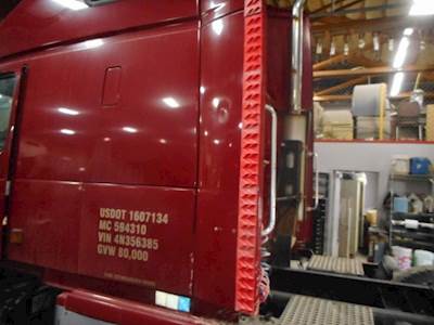 Volvo VNL Sleeper Fairing