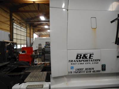 Volvo VNL64T Sleeper Fairing