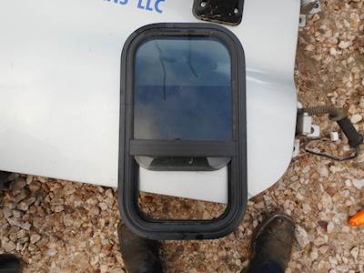 Freightliner Cascadia Sleeper Part