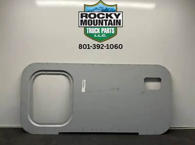 Peterbilt 389 Sleeper Part