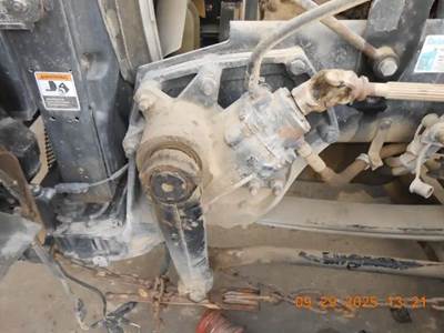 Sheppard M100 PRZ31 Steering Gear / Rack for a 2013 Kenworth T800