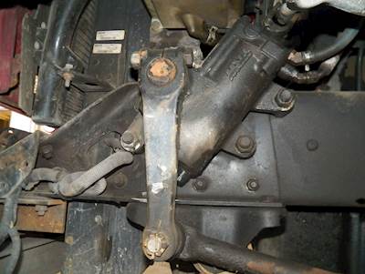 TRW/ROSS TAS65004A Steering Gear / Rack for a 2005 Freightliner Columbia CL120