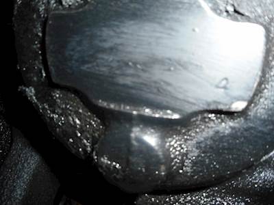 TRW/ROSS Steering Gear / Rack for a 2004 Volvo VNL 780