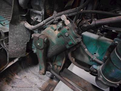 TRW/ROSS TAS65004 Steering Gear / Rack for a 1991 Freightliner FLD112