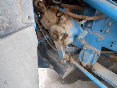 TRW/ROSS TAS65005 Steering Gear / Rack for a 1992 Freightliner COE