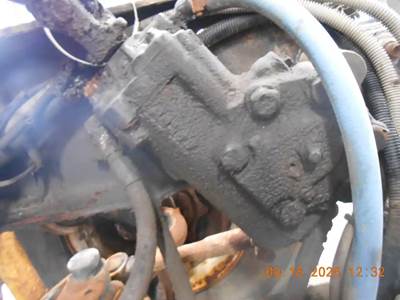 TRW/ROSS THP605299 Steering Gear / Rack for a 2004 Mack CV513 Granite