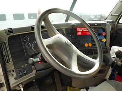 Freightliner Columbia 120 Steering Wheel for a 2004 Freightliner CL120