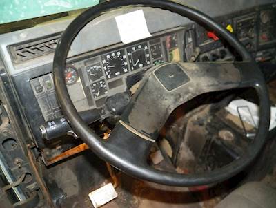 International 8100 Steering Wheel