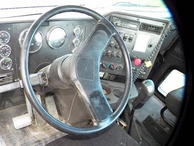 International 9100i Steering Wheel