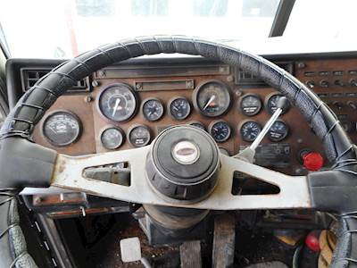 Peterbilt 377 Steering Wheel