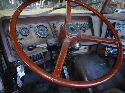 Volvo / WhiteGMC ACL64 Steering Wheel for a 1989 Volvowhitegmc ACL64