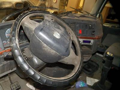 Volvo VNL630 Steering Wheel