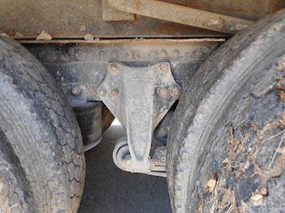 Freightliner FLD Suspension