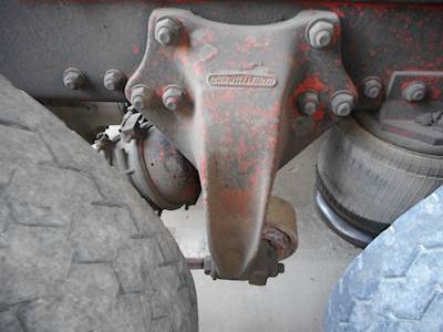 Freightliner FLD Suspension