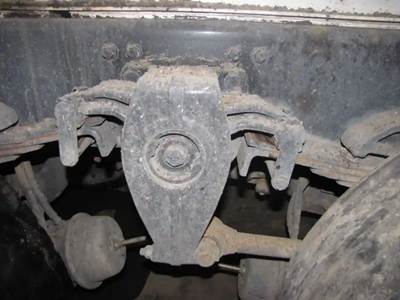 Freightliner FLD Suspension