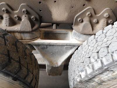 International 2500/2600/8100/8200/8300 Suspension