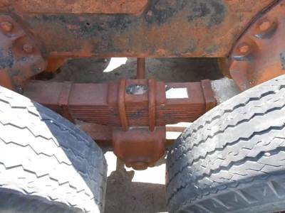 International F4370 Suspension