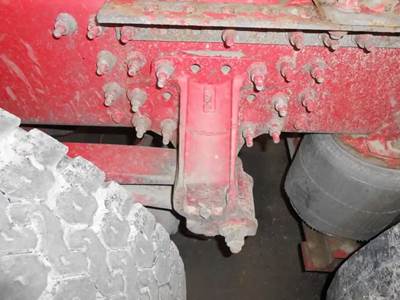 Mack Pinnacle CXU613 Suspension for a 2012 Mack CXU613