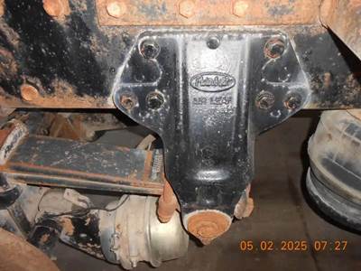 Peterbilt LOW AIR LEAF Suspension for a 2000 Peterbilt 379