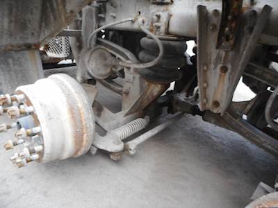 Hendrickson Tag / Pusher Axle for a 2006 Advance Cement Mixer