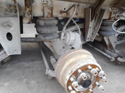 Hendrickson Tag / Pusher Axle for a 2006 Advance Cement Mixer