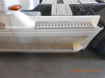 Freightliner Century Class Left Tank Fairing