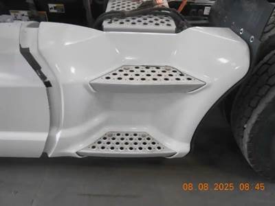 Kenworth T680 Left Tank Fairing