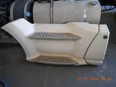 Kenworth T680 Left Tank Fairing