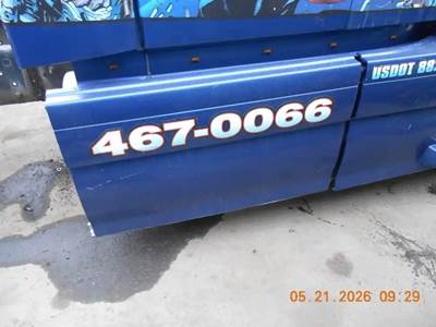 Volvo VNL Right Tank Fairing
