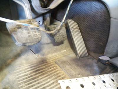 Freightliner Century Class 120 Throttle Position Sensor for a 2000 Freightliner C120