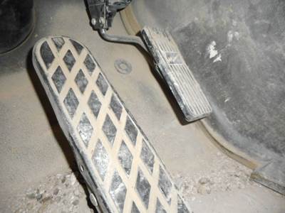 Sterling Acterra Throttle Position Sensor for a 2002 Sterling 9500 SERIES