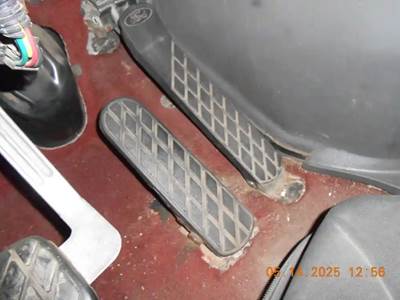 Sterling L9500 Throttle Position Sensor