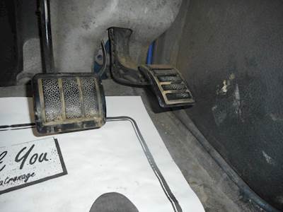 Volvo VNL780 Throttle Position Sensor for a 2004 Volvo VNL 780