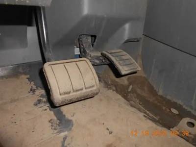 Volvo VNL860 Throttle Position Sensor for a 2021 Volvo VNL 860